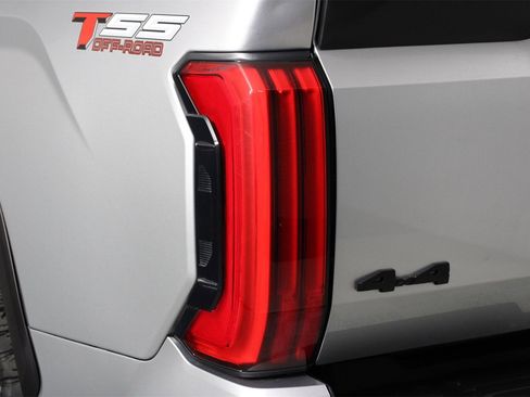 Used 2022 Toyota Tundra SR5 image 18