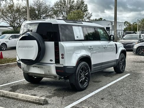 Used 2023 Land Rover Defender 110 image 8