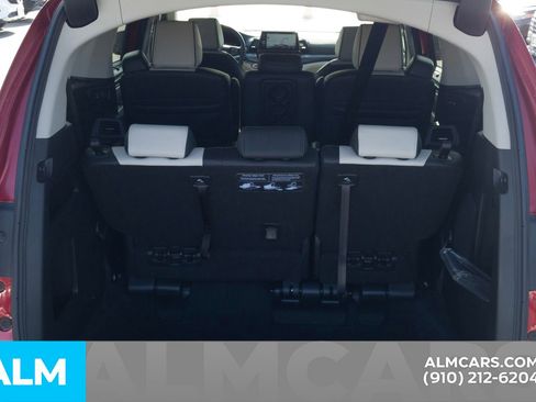 Used 2025 Honda Odyssey Elite image 9