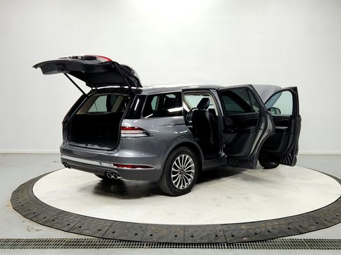 Used 2023 Lincoln Aviator Reserve image 15
