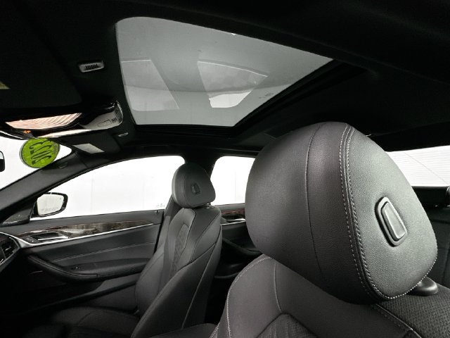 Used 2023 BMW 530i xDrive w/ M Sport Package AWD/4WD image 20