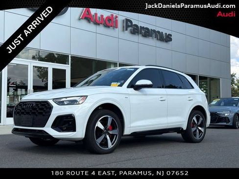 Used 2024 Audi Q5 2.0T Premium Plus w/ Premium Plus Package AWD/4WD image 1