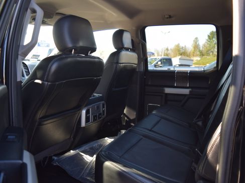 Certified 2019 Ford F250 Lariat w/ Chrome Package image 9