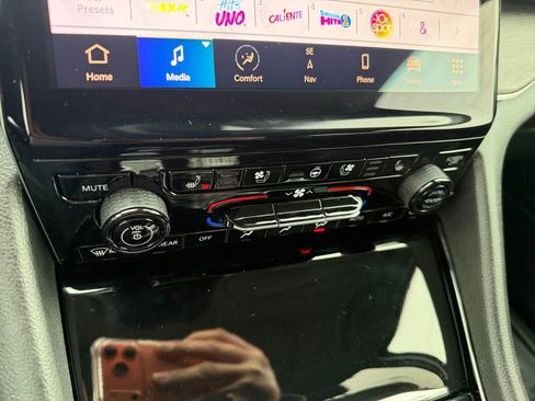 Used 2023 Jeep Grand Cherokee 4WD 4xe w/ Luxury Tech Group II image 20