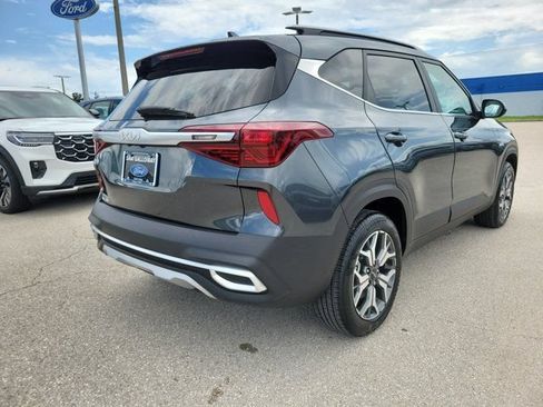 Used 2023 Kia Seltos EX AWD/4WD image 6