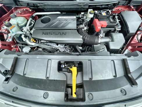 Used 2024 Nissan Rogue SV image 11