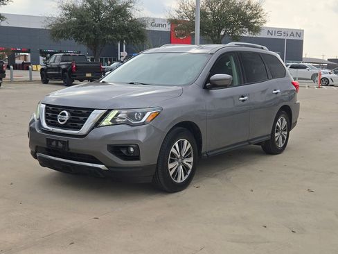 Used 2020 Nissan Pathfinder SL image 7