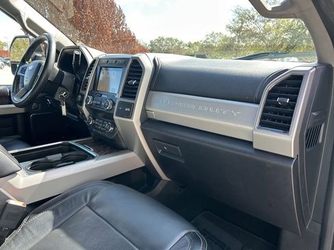 Used 2019 Ford F250 Lariat w/ Lariat Value Package AWD/4WD image 42