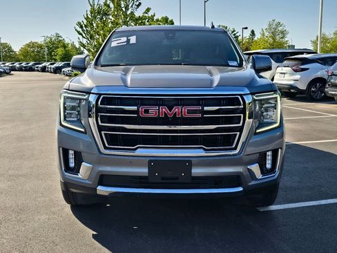Used 2021 GMC Yukon XL SLT w/ SLT Premium Package AWD/4WD image 4