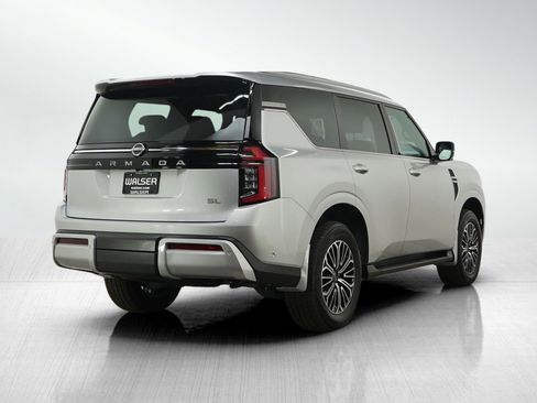 Used 2025 Nissan Armada SL AWD/4WD image 5