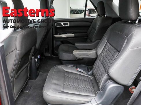 Used 2021 Ford Explorer XLT image 21