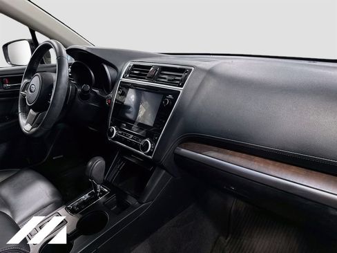 Used 2018 Subaru Outback 2.5i Limited AWD/4WD image 33