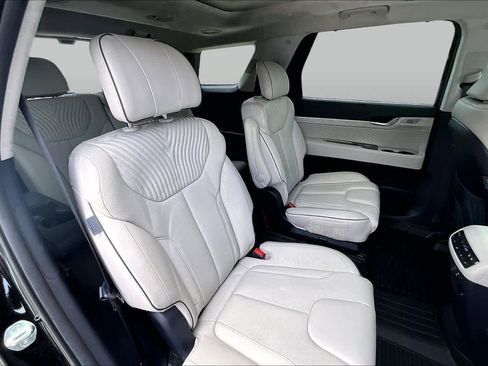 Used 2024 Hyundai Palisade Calligraphy FWD image 19