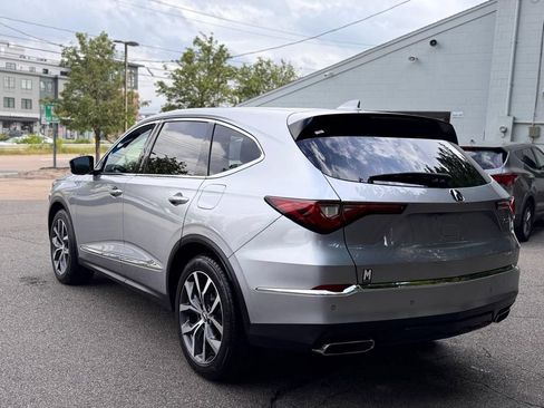Used 2023 Acura MDX SH-AWD w/ Technology Package image 4