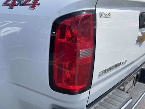 Used 2019 Chevrolet Colorado W/T AWD/4WD image 16