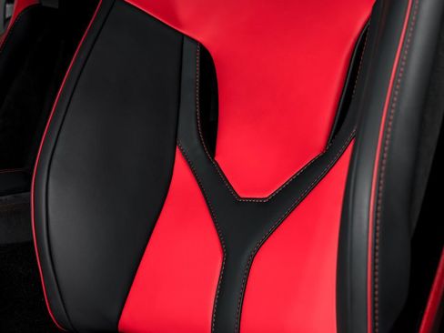 Used 2025 Lamborghini Revuelto image 20