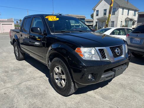 Used 2013 Nissan Frontier PRO-4X image 3