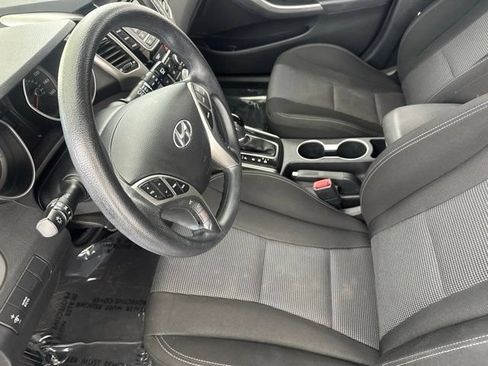 Used 2016 Hyundai Elantra GT FWD image 24