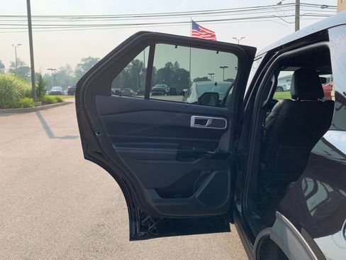 Used 2022 Ford Explorer ST AWD/4WD image 32