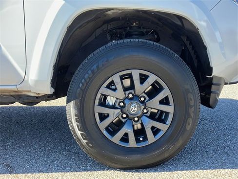 Used 2023 Toyota Tacoma SR5 image 9