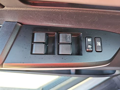 Used 2021 Toyota Tundra SR5 w/ SR5 Leather Package AWD/4WD image 30