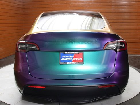 Used 2023 Tesla Model Y Long Range image 11