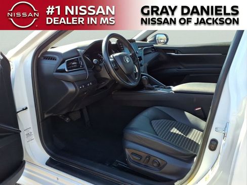 Used 2023 Toyota Camry SE image 22