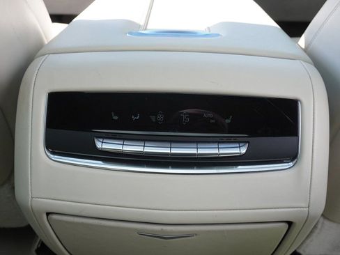 Used 2023 Cadillac Escalade ESV Premium Luxury Platinum w/ Heavy-Duty Trailer Package image 64