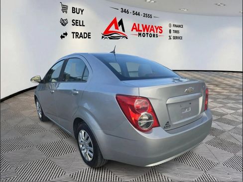 Used 2013 Chevrolet Sonic LS FWD image 10