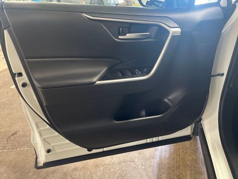 Certified 2025 Toyota RAV4 XLE AWD/4WD image 14