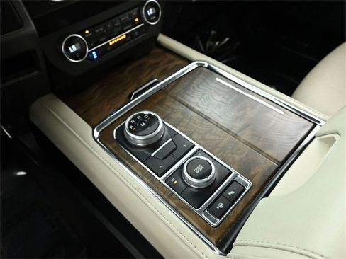 Used 2020 Ford Expedition Platinum image 43