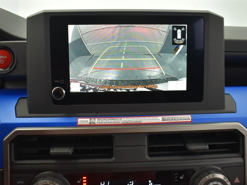 Used 2025 Toyota 4Runner TRD Off-Road image 17