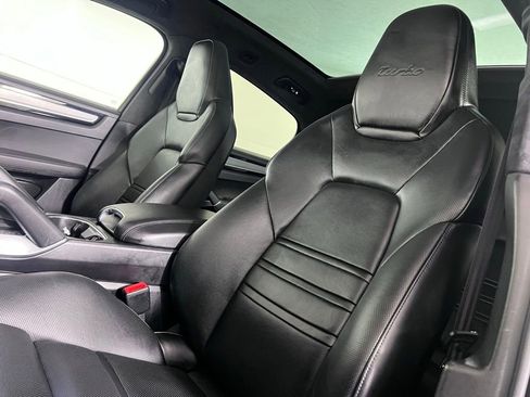 Used 2023 Porsche Cayenne Turbo AWD/4WD image 5