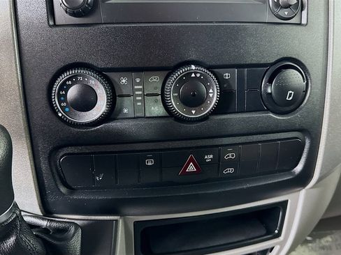 Used 2016 Mercedes-Benz Sprinter 2500 image 13