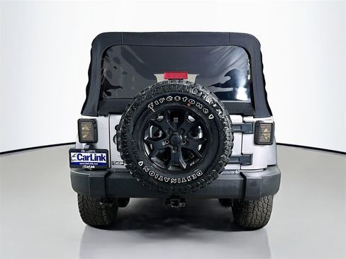 Used 2018 Jeep Wrangler Unlimited Sport w/ Connectivity Group image 7