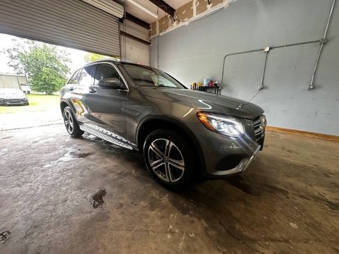 Used 2019 Mercedes-Benz GLC 300 4MATIC image 7