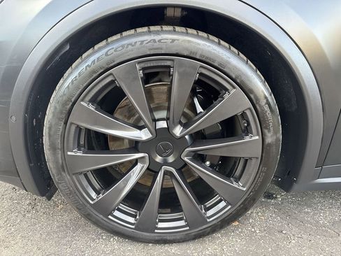 Used 2022 Tesla Model X Plaid image 19