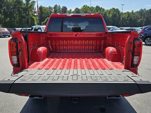 Used 2025 GMC Sierra 1500 Elevation w/ X31 Off-Road Package AWD/4WD image 11