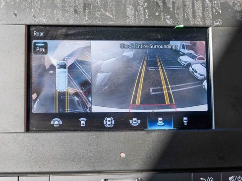 Used 2024 Mercedes-Benz Sprinter 2500 image 31