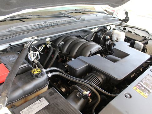 Used 2019 Chevrolet Suburban LT AWD/4WD image 61