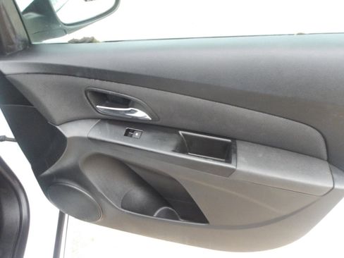 Used 2014 Chevrolet Cruze LT w/ RS Package image 9