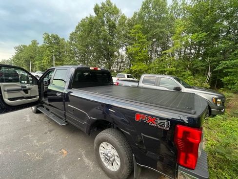 Used 2022 Ford F350 XL w/ STX Appearance Package AWD/4WD image 4
