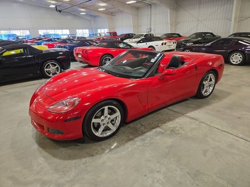 Used 2006 Chevrolet Corvette Base 2D Convertible w/ Preferred Equipment Group image 1