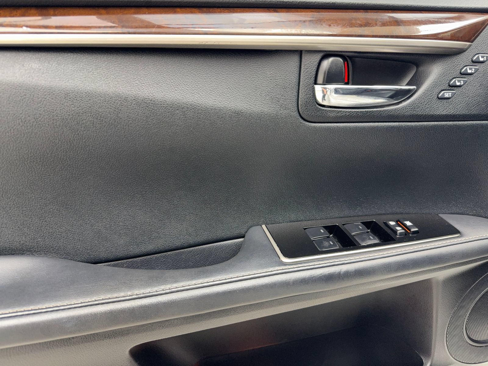 Used 2017 Lexus ES 350 w/ Luxury Package FWD image 35