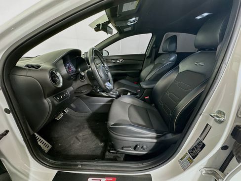 Used 2021 Kia Forte GT-Line image 13