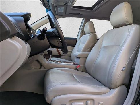 Used 2013 Toyota Highlander Limited image 9