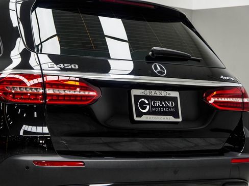 Used 2022 Mercedes-Benz E 450 4MATIC All-Terrain Wagon w/ Driver Assistance Package image 13