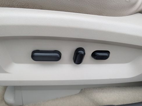 Used 2011 Ford Edge Limited w/ 301A Rapid Spec Order Code image 23