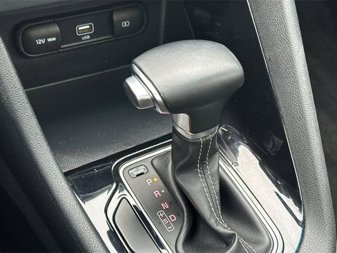 Used 2021 Kia Niro Touring image 25