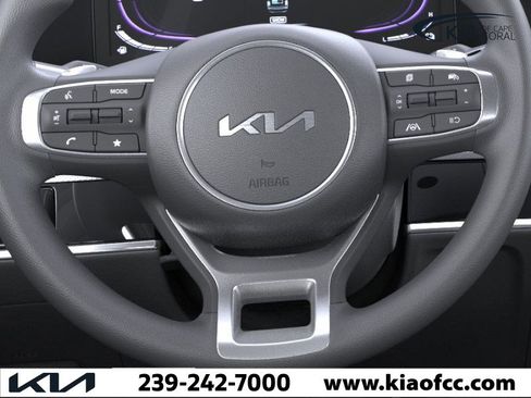 New 2025 Kia Sportage LX image 22